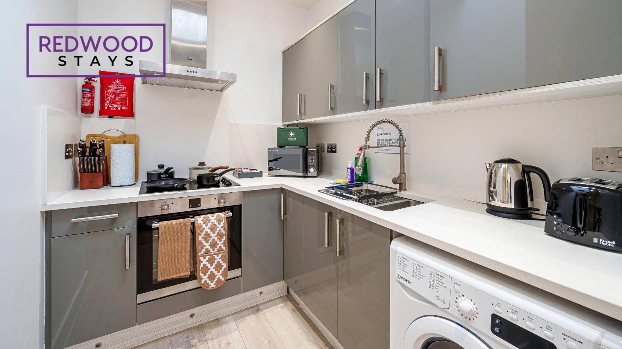 1 Bed 1 Bath Town Center Apartments For Corporates & Contractors, Wifi, Netflix And Parking On Selected Units By Redwood Stays Aldershot Extérieur photo